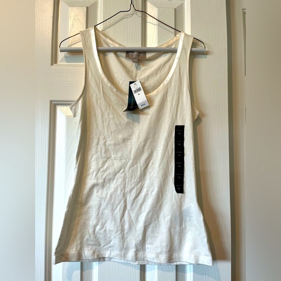 Banana Republic Luxe Touch Cream
Sleeveless Tank, XS, NWT - Picture 1 of 8